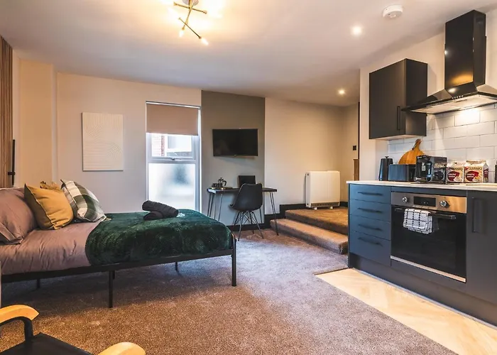 Luxury Central Derby Apartment